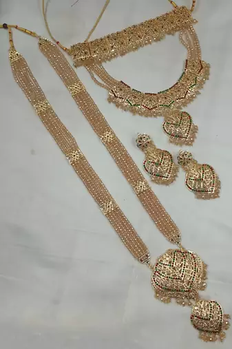 Neacklesh  set moti  kundan