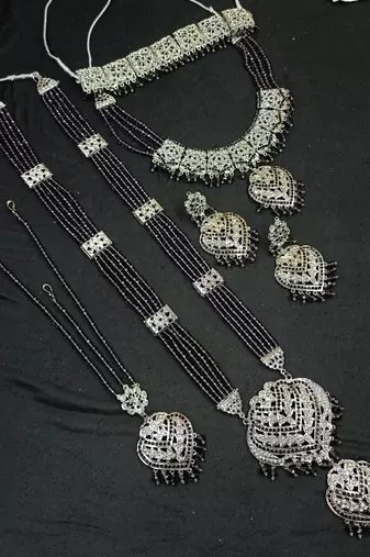 Neacklesh  set moti  kundan