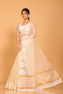 Orzanga stripe embroidery saree (beige) 2