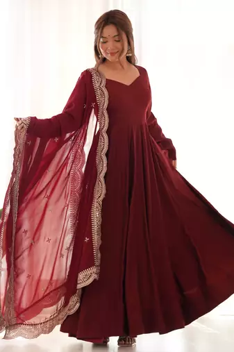 Roman Silk Chanderi Fabric Fully Flair Gown With Dupatta And Pent