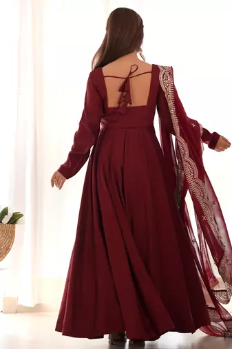 Roman Silk Chanderi Fabric Fully Flair Gown With Dupatta And Pent
