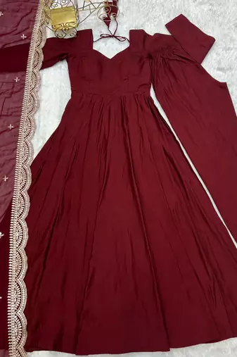 Roman Silk Chanderi Fabric Fully Flair Gown With Dupatta And Pent