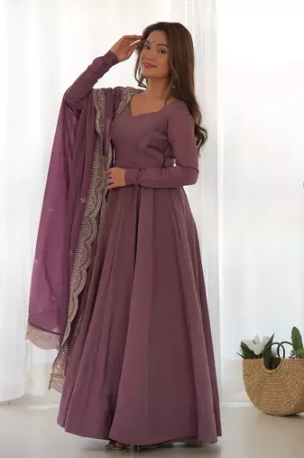 Roman Silk Chanderi Fabric Fully Flair Gown With Dupatta And Pent