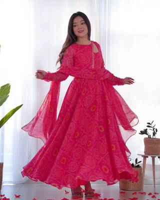 Lightweight Chiffon Bandhej Print Fully Flair Gown With Dupatta And Pent 2