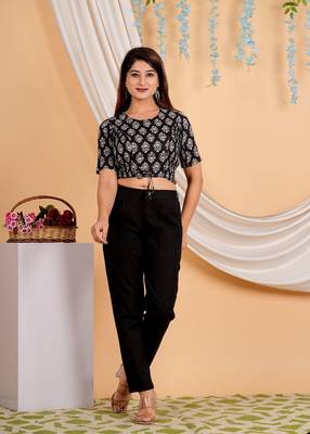 Women's Cotton Floral Printed Regular Blouse Black 1
