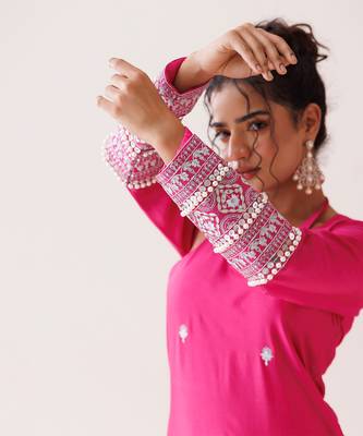 Hot pink chanderi halter neck kurta set 4