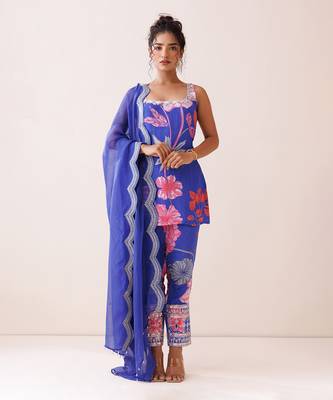 Blue square neck kurta set 1