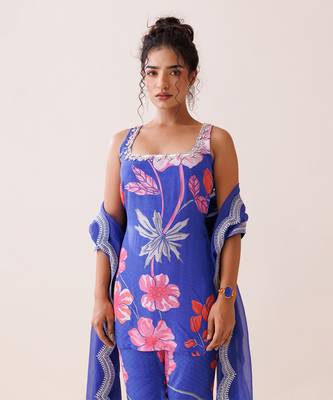 Blue square neck kurta set 4