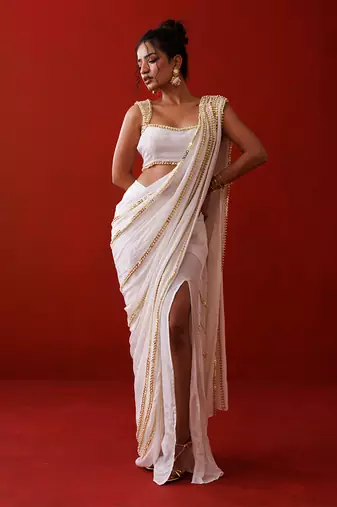 Ivory crepe slit saree