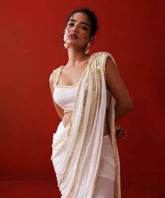 Ivory crepe slit saree 3
