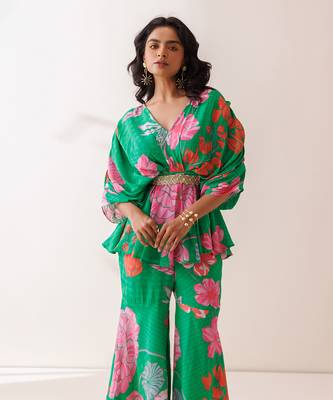 Green crepe co-ord set 3