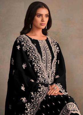 Black organza resham embroidery straight suits 3