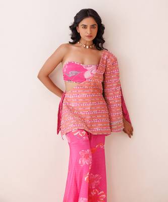 Pink crepe one-shoulder blazer set 3
