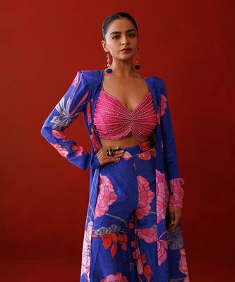 Blue crepe shrug set 3