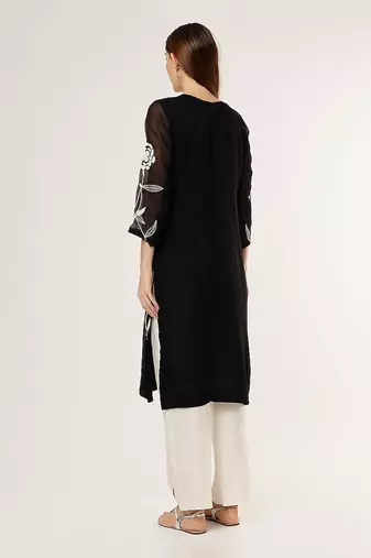 Black embroidered kurta set