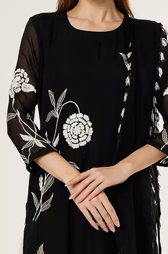 Black embroidered kurta set