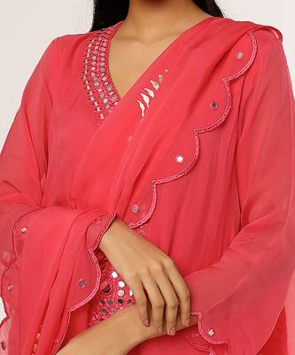 Fuchisa organza n silk embriodered kurta set 4
