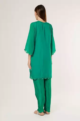 Emerald green organza n silk embriodered kurta set