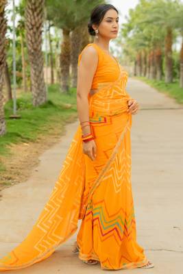 Light Orange Georgette Chevron/Zig Zag Print Lace Border Saree With Unstitched Blouse Piece 2
