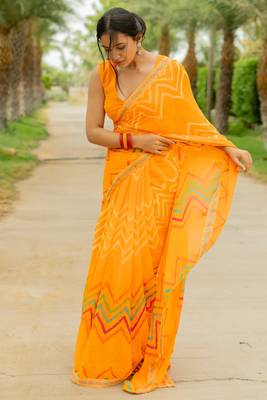 Light Orange Georgette Chevron/Zig Zag Print Lace Border Saree With Unstitched Blouse Piece 4