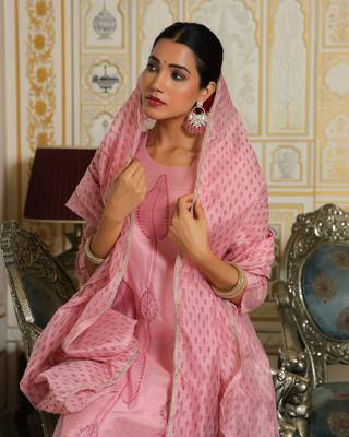 Vaasva women pink chanderi block printed embroidered kurta set with solid pants & dupatta 6