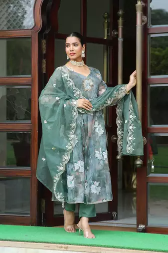 Vaasva women green  embroidered anarkali kurta with solid pant & dupatta
