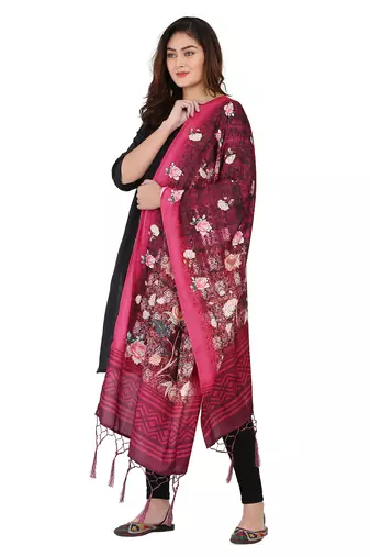 Dark Pink Colour Muslin Cotton Dupatta For Stylish Girlie Casual Fashion Looks