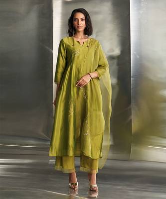 Berry green chanderi kurta set 1