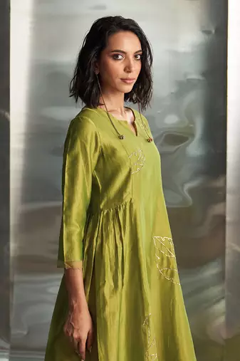 Berry green chanderi kurta set