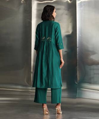 Emerald green chanderi kurta set 5