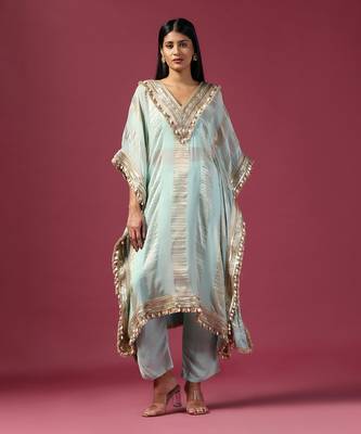Purple georgettet emroidery kurta set 1