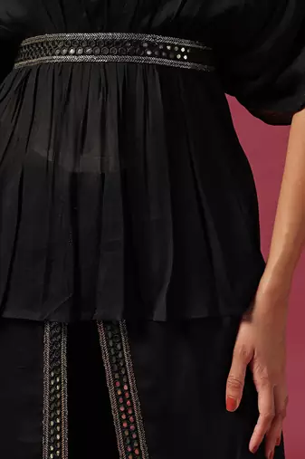 Black crepe emroidery kurta set