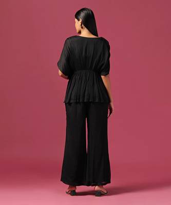 Black crepe emroidery kurta set 4
