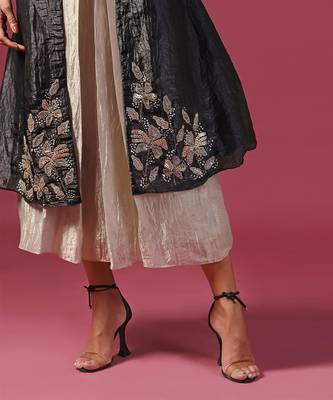 Gold georgette embroidery  sequin dress with cape 4