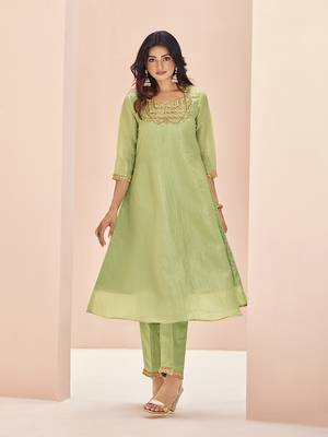 Elegant light green kurti trousers set 1
