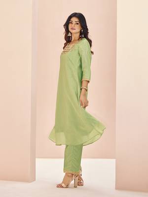 Elegant light green kurti trousers set 2
