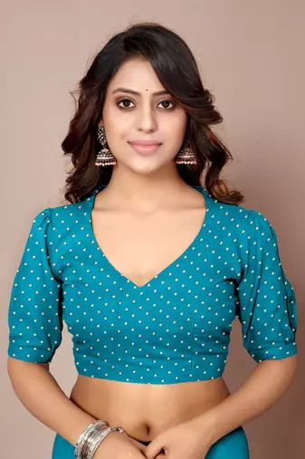 Turquoise Chiffon Geometric Print Saree With Unstitched Blouse Piece