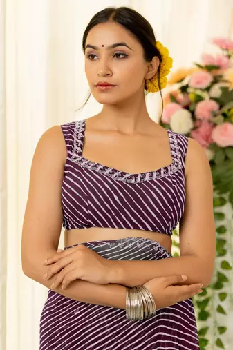 Magenta Georgette Stripes Print/Leheriya Print Stone Border Saree With Unstitched Blouse Piece