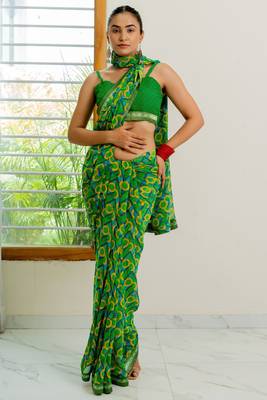 Green Georgette Geometric Print Lace Border Saree With Unstitched Blouse Piece 1