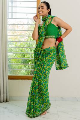 Green Georgette Geometric Print Lace Border Saree With Unstitched Blouse Piece 2
