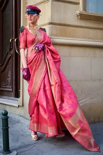 Ranipink Two Tone Organza Handloom Jacquard Woven Saree With Blouse