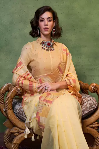 Yellow Spun Cotton Jacquard Woven Saree With Blouse