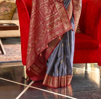 Grey silk blend Blend Patola Saree With Unstitched Blouse Piece 4