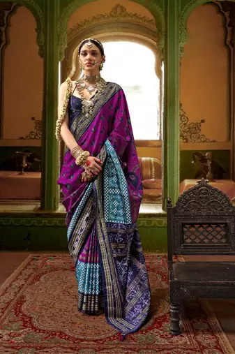Magenta silk blend Blend Woven Saree With Unstitched Blouse Piece