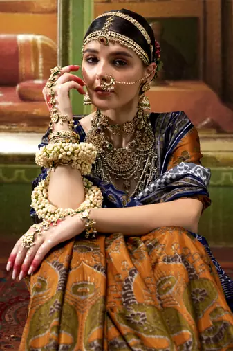 Mustard silk blend Blend Woven Saree With Unstitched Blouse Piece