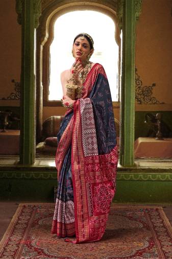 Navy Blue silk blend Blend Woven Saree With Unstitched Blouse Piece