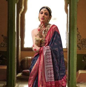 Navy Blue silk blend Blend Woven Saree With Unstitched Blouse Piece 3