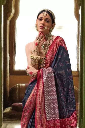 Navy Blue silk blend Blend Woven Saree With Unstitched Blouse Piece