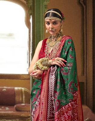 Green silk blend Blend Woven Saree With Unstitched Blouse Piece 3