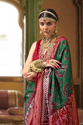 Green silk blend Blend Woven Saree With Unstitched Blouse Piece